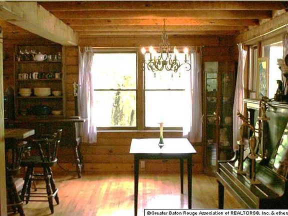 5th image of 515 Pecan Dr