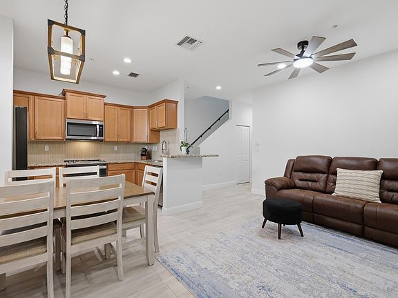 2nd image of 615 SW 2nd Terrace