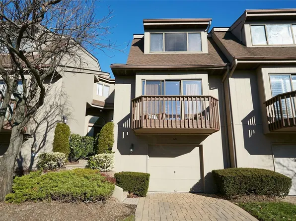 40 Clubside Drive, Woodmere, NY 11598