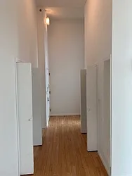 Rented by R New York