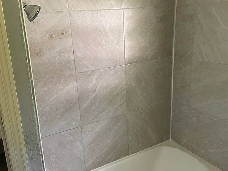 1712 Meadowview Dr — Photo 9