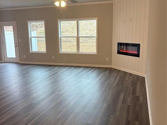 3rd image of 5274 Fox Den Rd