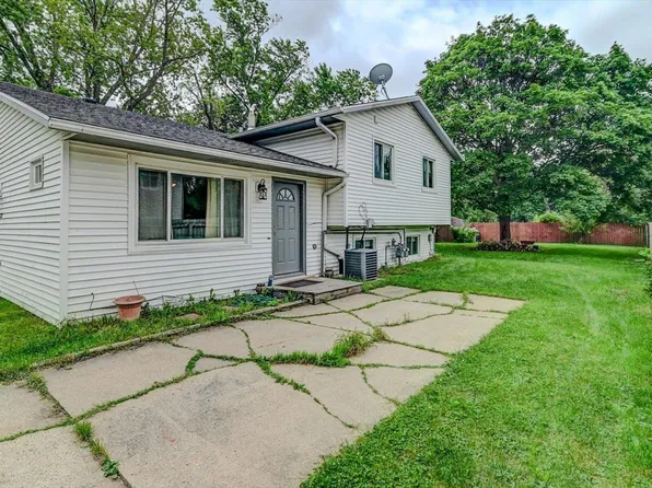 6207 Jacobs Way, Madison, WI 53711