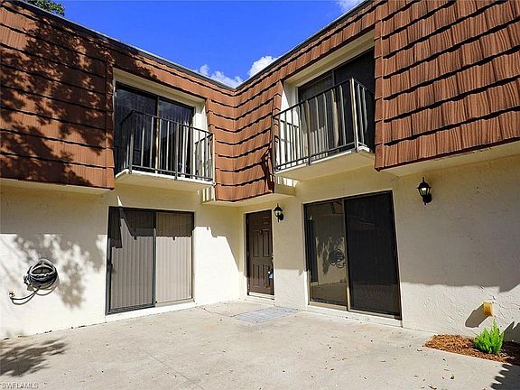 3rd image of 1446 Park Shore Cir APT 4