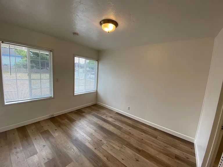 220 Center St #2 — Photo 4