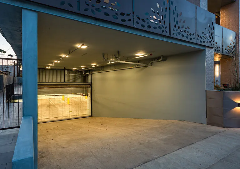 905 Wilcox Ave #302 — Photo 32