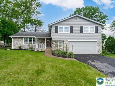 347 Barrett Rd, Emmaus, PA, 18049