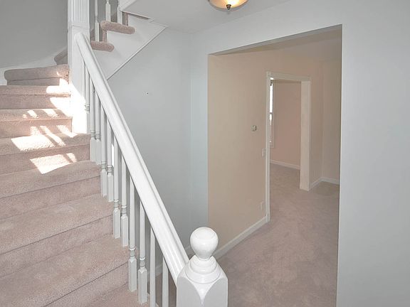 3rd image of 849 Hague Ave