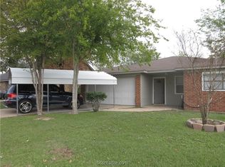 1000 Hardwood Ln, College Station, TX 77840
