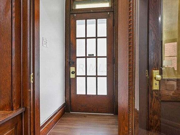 3rd image of 739 Linwood Ave