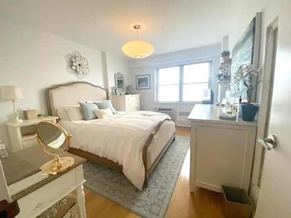 100 West 93rd Street image 9 of 25