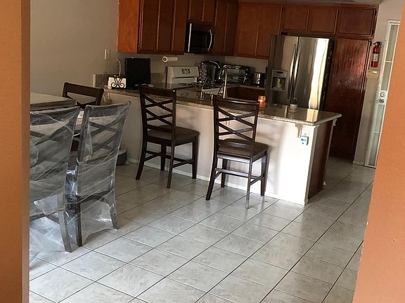 Kitchen and dining area ( unfurnished)