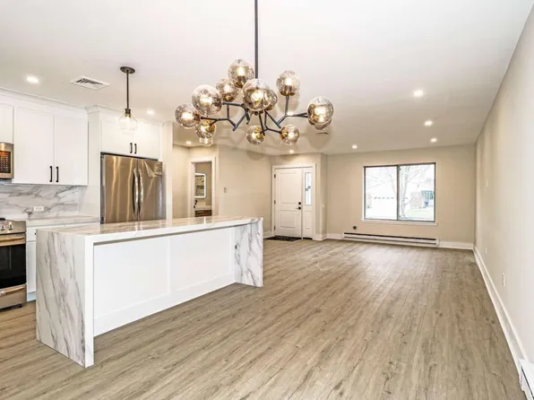263 Glen Rd #A, Monroe Township, NJ 08831