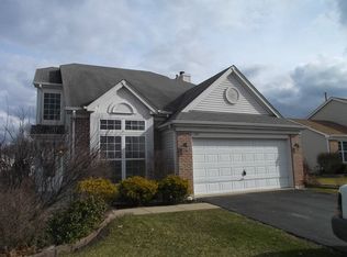 345 Valley Forge Ave, South Elgin, IL 60177