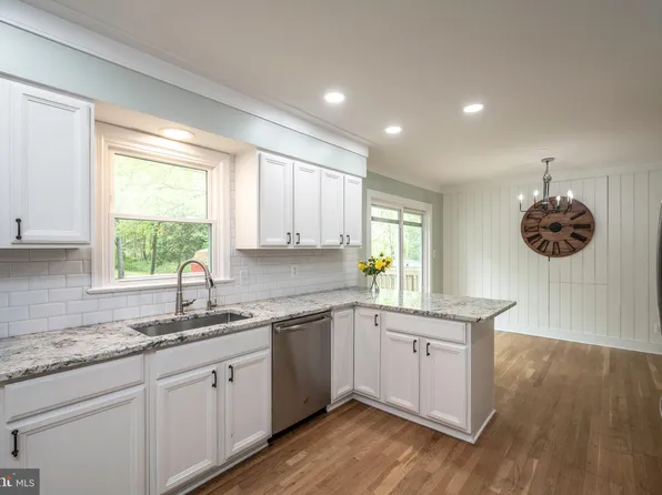 4520 Logmill Rd, Gainesville, VA 20155