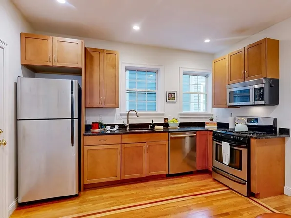 34 Elmwood St #A, Somerville, MA 02144