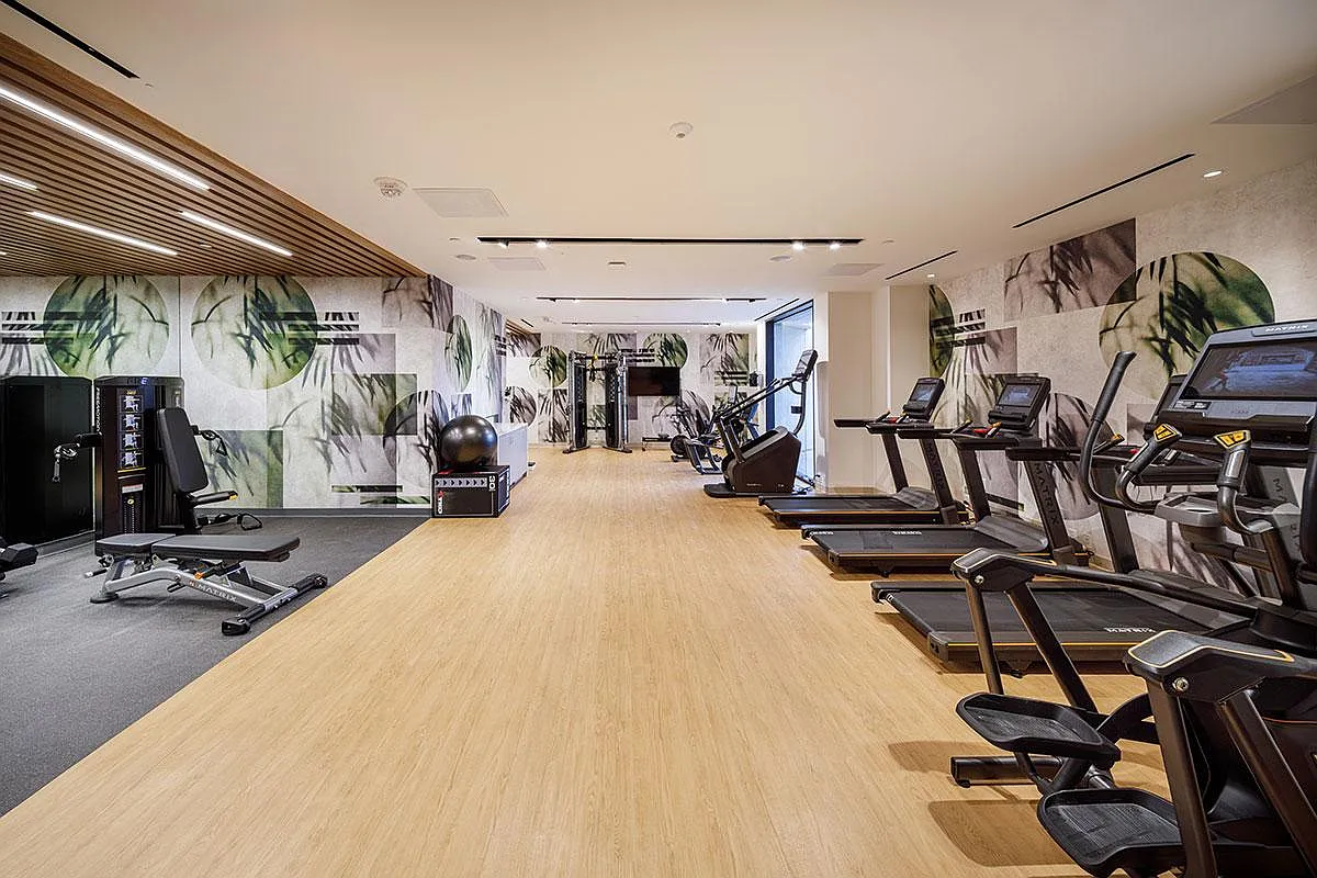 The Parklane — Photo 3