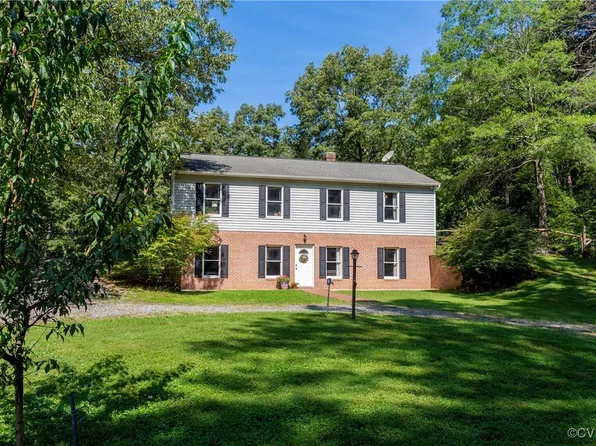 14159 Stonewall Jackson Rd, Woodford, VA 22580