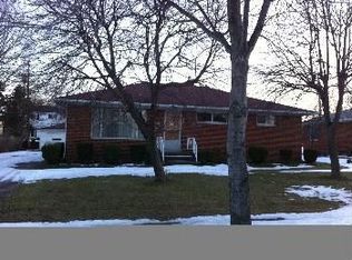 2651 Robinhood Dr, Parma, OH