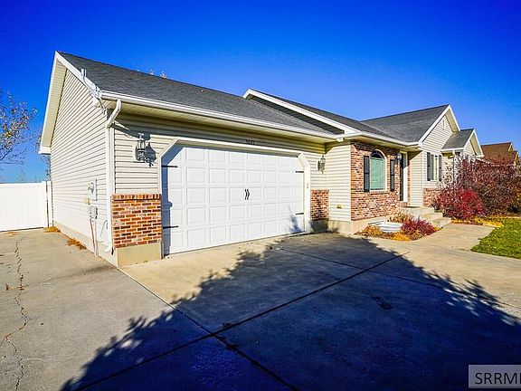 5th image of 3061 N Wildflower Dr