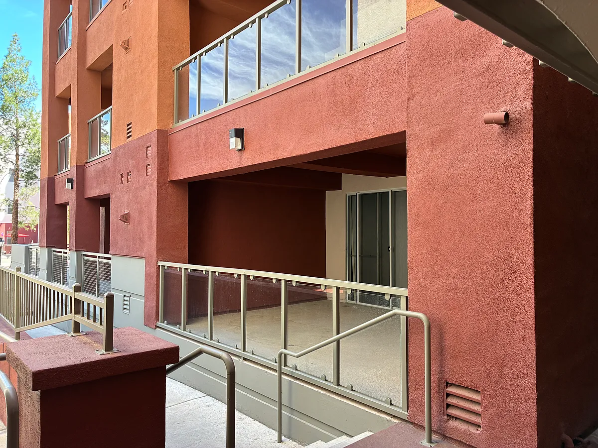 Building Photo - 43 Agate Ave #405