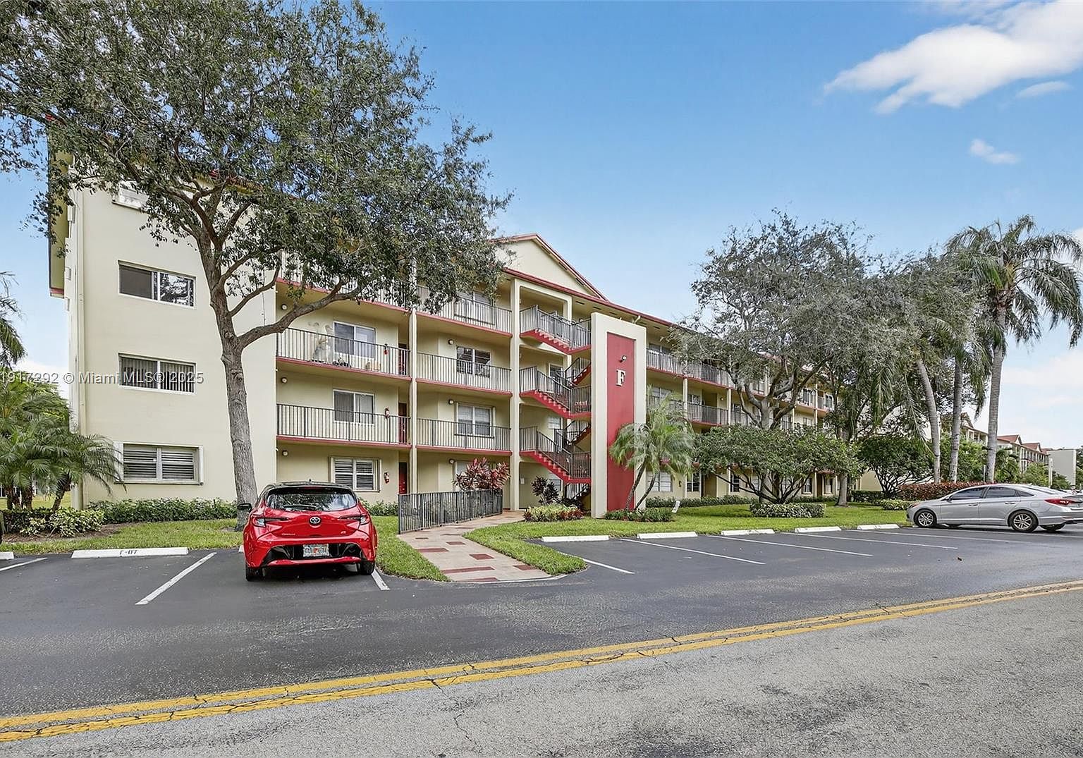 701 SW 128th Ave APT 310F