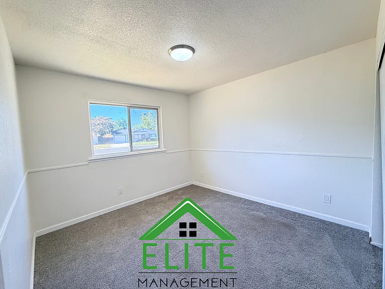 8709 Sangria Ct — Photo 13