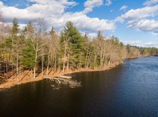 5 Batchelor St, Granby, MA 01033