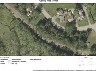 54 Riverside Dr, Saint Stephen, NB E3L1C2