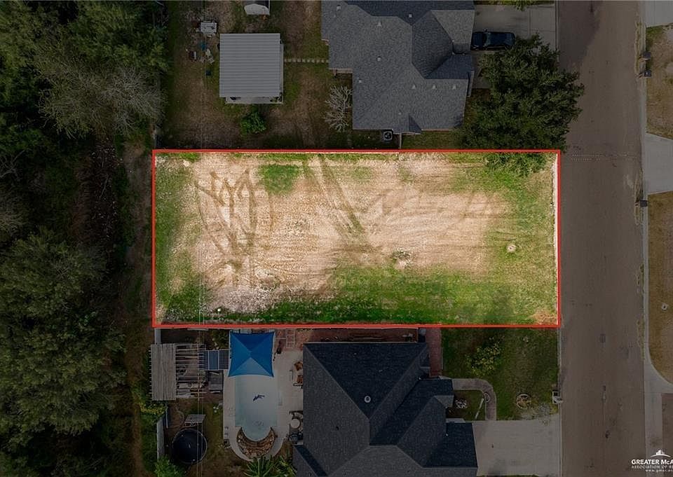 1st image of 2902 E Pauline Ln