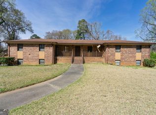 4460 Pineview Dr, Powder Springs, GA 30127