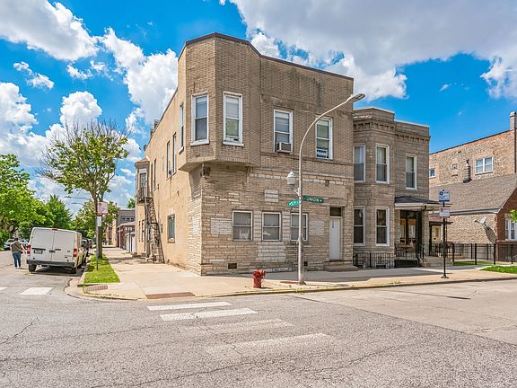 3rd image of 3158 S Union Ave