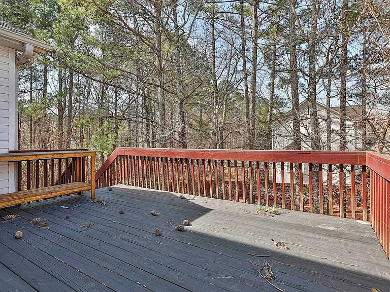 105 Edgemoore Ln — Photo 20