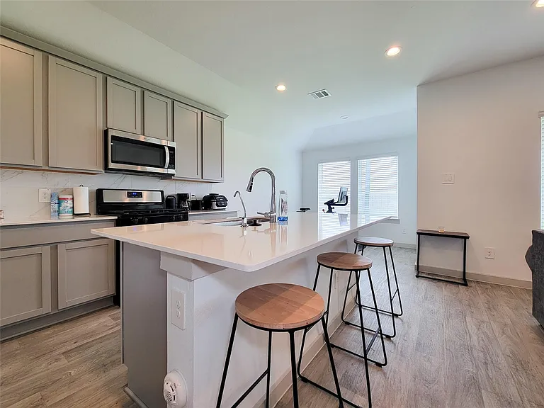 7919 Grey Wolfe Ln — Photo 12