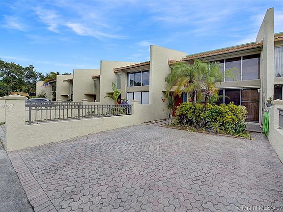 3rd image of 741 E Coco Plum Cir APT 7