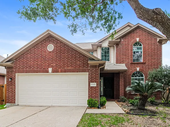 11305 Shoal Creek Dr, Pearland, TX 77584