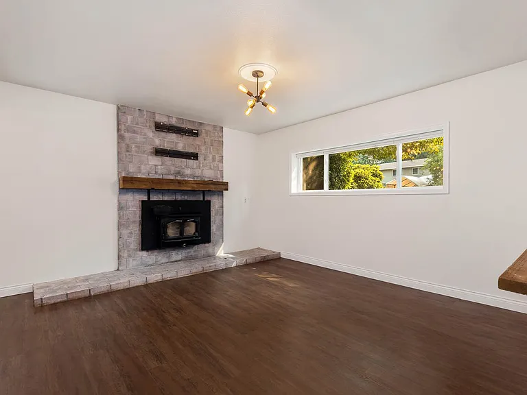 7912 NE 130th St — Photo 16