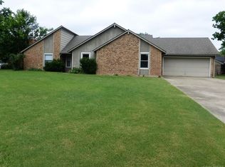 1905 Deer Run Cres, Muskogee, OK 74403