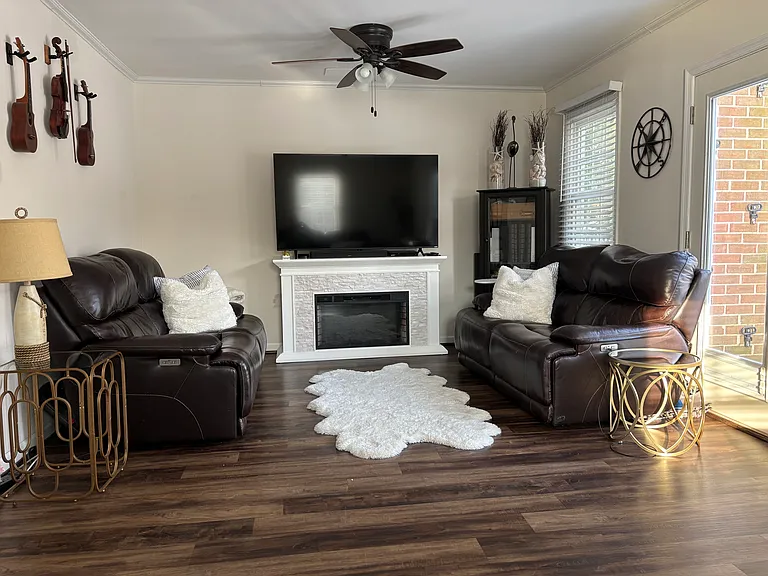 9422 Goshen Ln #0 — Photo 11