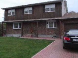 87 Offaly St, Amityville, NY 11701