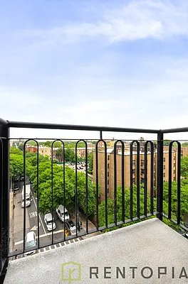 Rented by Leasing Management LLC | media 18