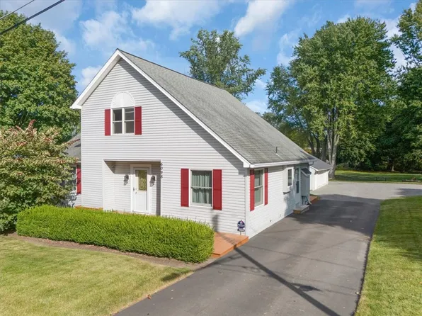 6098 Highland Ave, Williamson, NY 14589