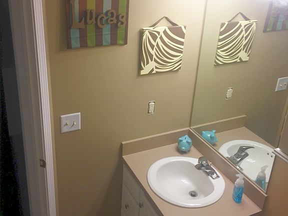 4th image of 9098 W Windsor Dr