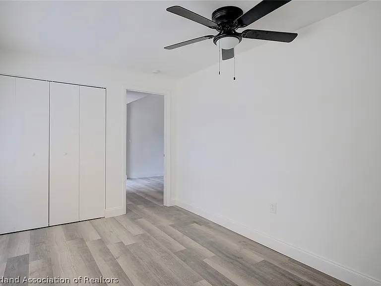 199 E Camphor St — Photo 17