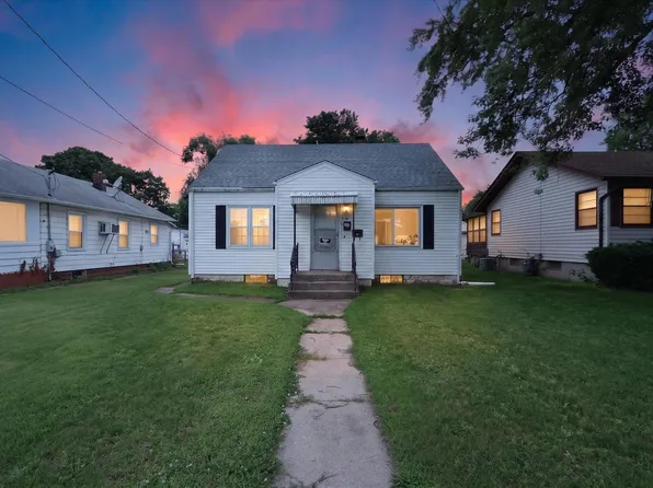 228 E Riverside Blvd, Loves Park, IL 61111