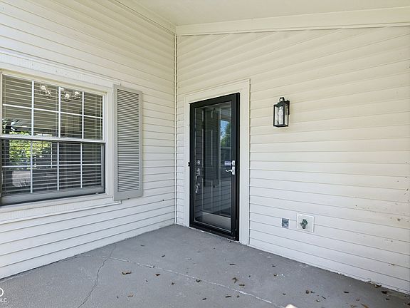 4th image of 6352 Stratford Dr N