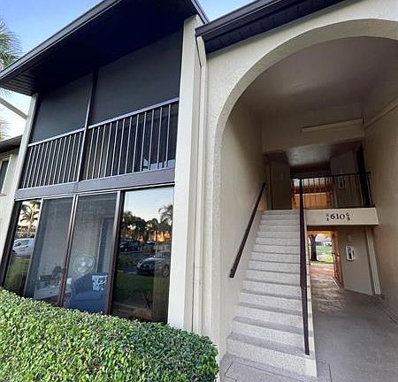 2nd image of 610 Sea Pine Way APT A2