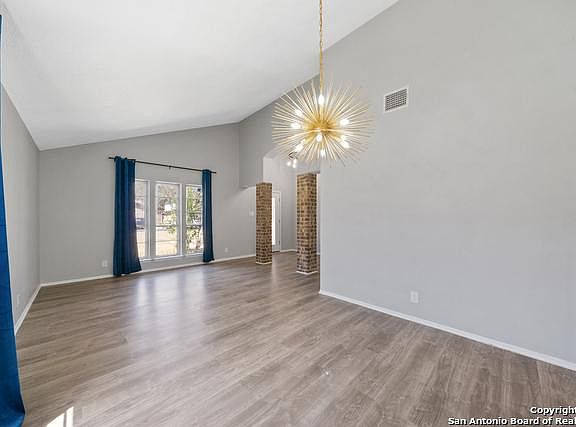 2nd image of 6522 Magic Oaks