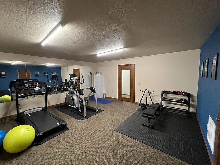 Midvale Heights Apartments — Photo 19