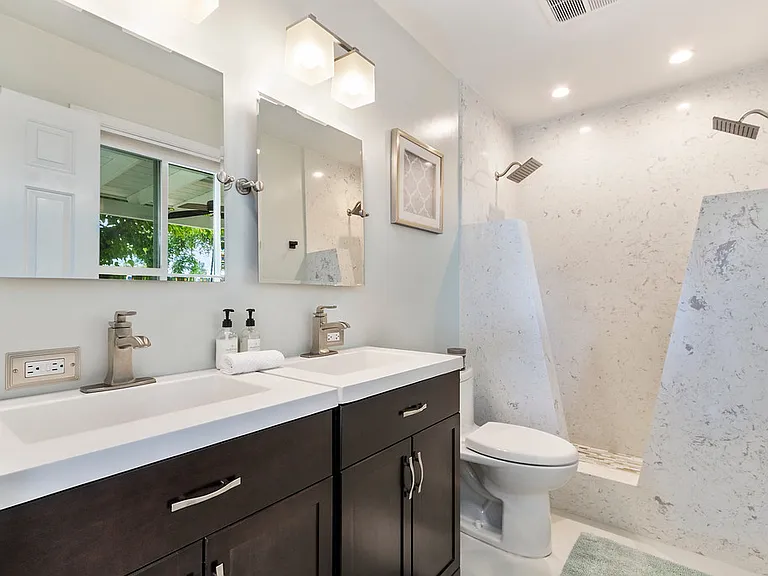 Primary En-Suite